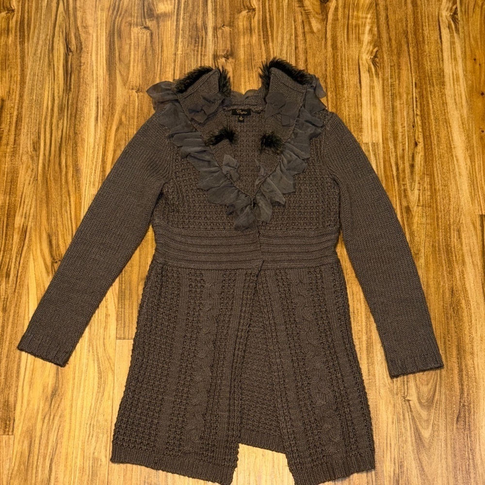 Cupio women’s small 4 6 sweater cardigan Gray brown Knit faux fur ruffle knee